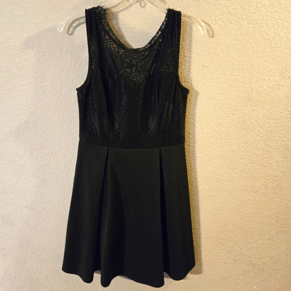 Francesca's Womens Black Sleeveless Dress Lace Bodice &‎ Straps Size Medium